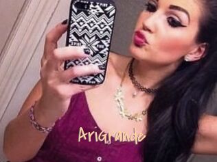 AriGrande