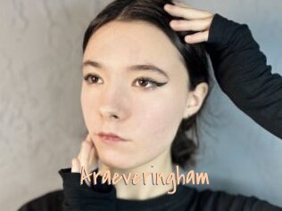 araeveringham Salopes de 18 ans