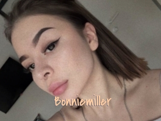 bonniemiller Salopes de 18 ans