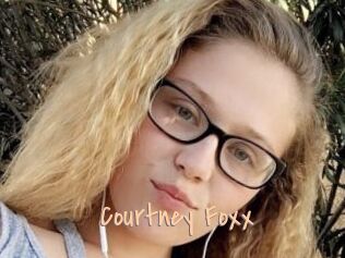 Courtney_Foxx