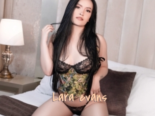 Lara_evans