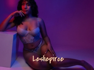 lesliepirce Salopes de 18 ans