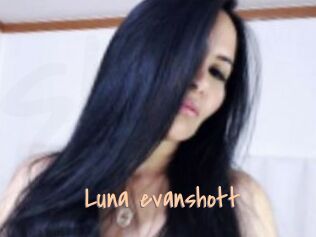 Luna_evanshott