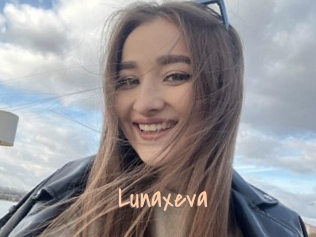 Lunaxeva