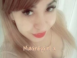 MiaGreyGirl_X