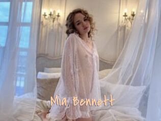 Mia_Bennett