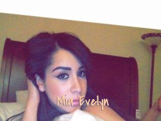 Mia_Evelyn
