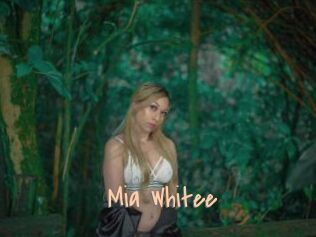Mia_Whitee