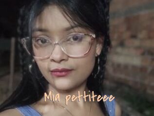 Mia_pettiteee
