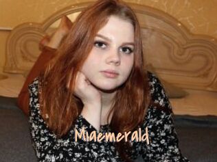miaemerald Salopes de 18 ans