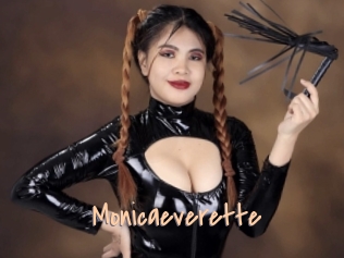 monicaeverette Salopes de 18 ans