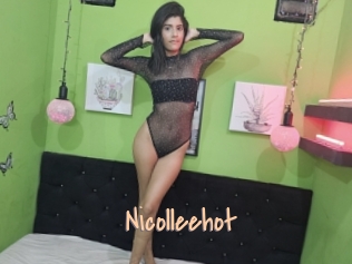 nicolleehot Salopes de 18 ans