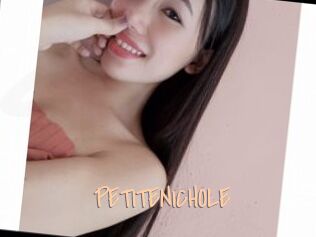 PETITENICHOLE Salopes de 18 ans
