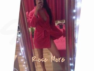 Rose_More Salopes de 18 ans