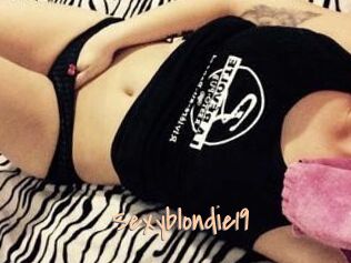 Sexyblondie19