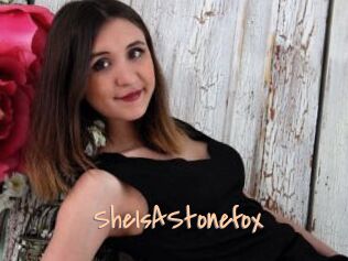 SheIsAStonefox
