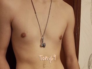 tony69 Salopes de 18 ans