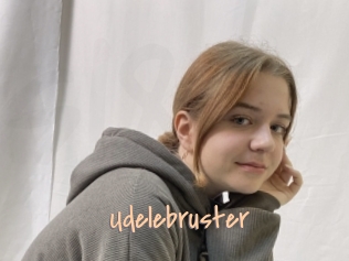 Udelebruster